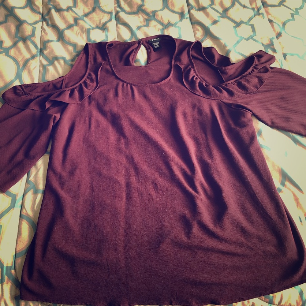 TORRID SIZE 2 burgundy blouse
